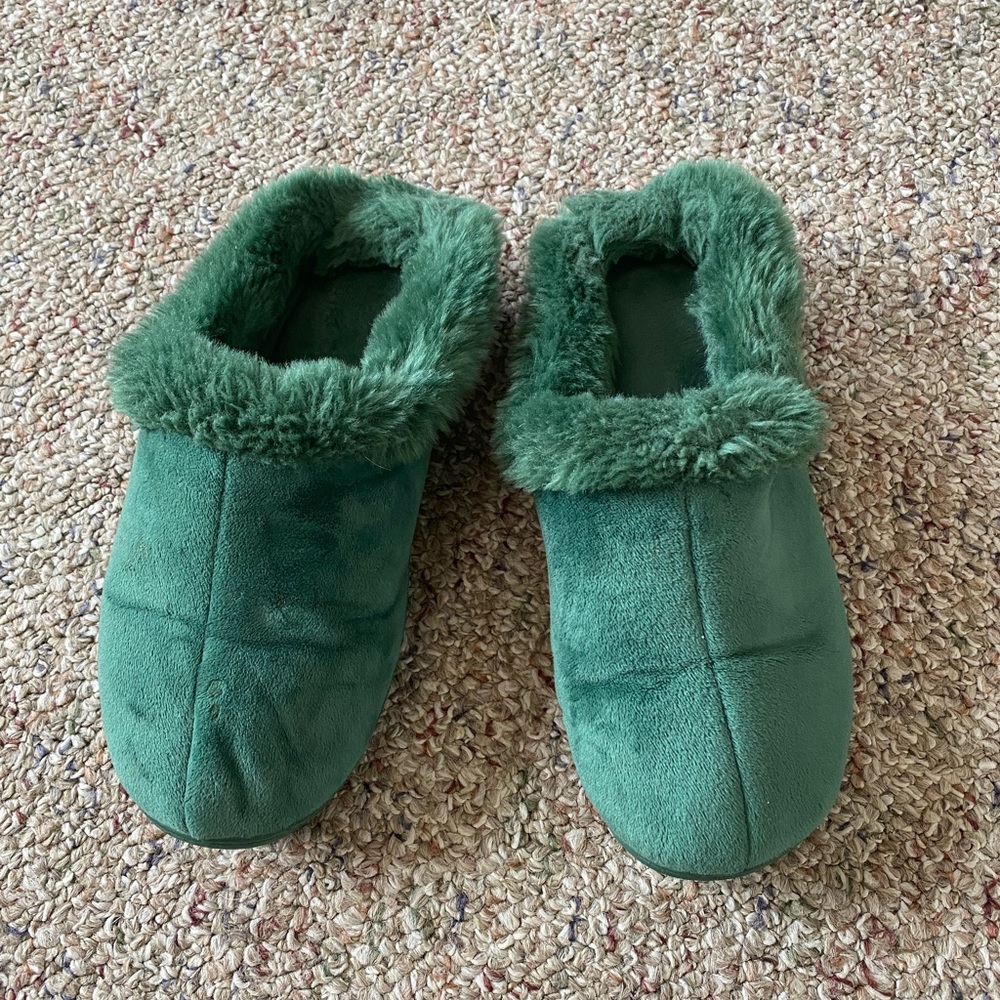 Hunter Green Slip-On Slippers (7/8)